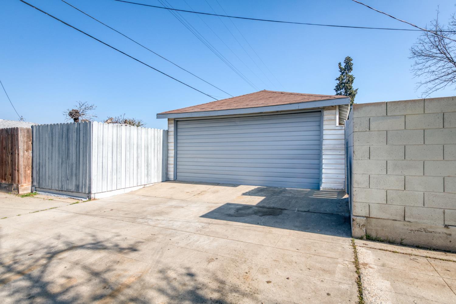 2901 E Princeton Ave, Fresno, CA 93703