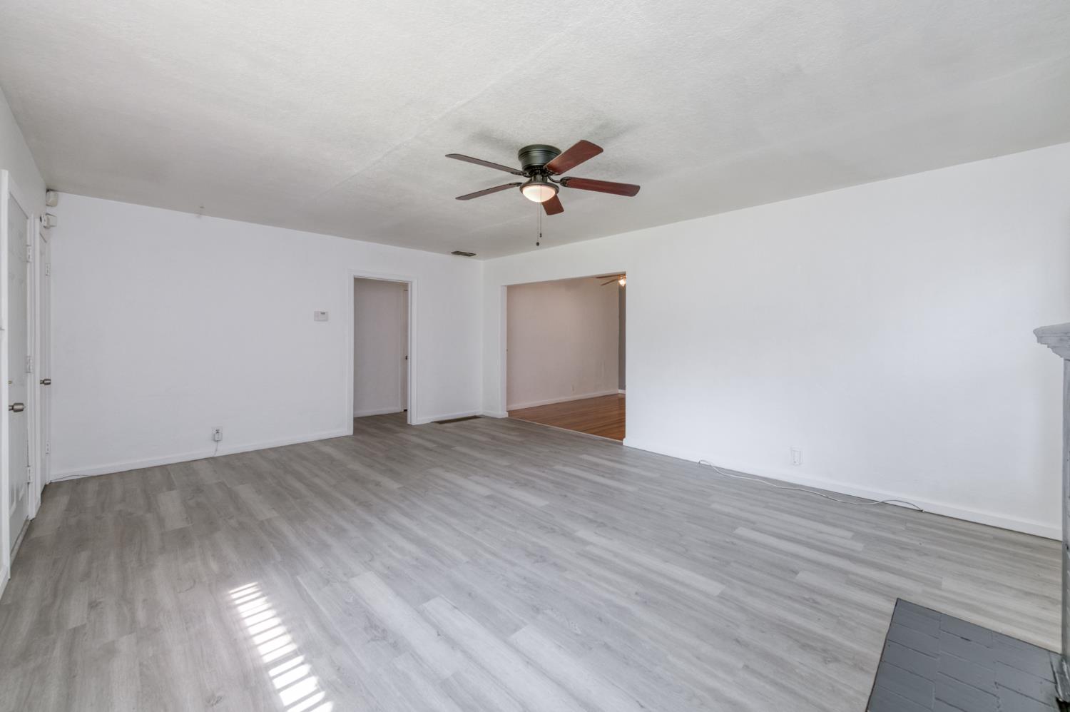 2901 E Princeton Ave, Fresno, CA 93703