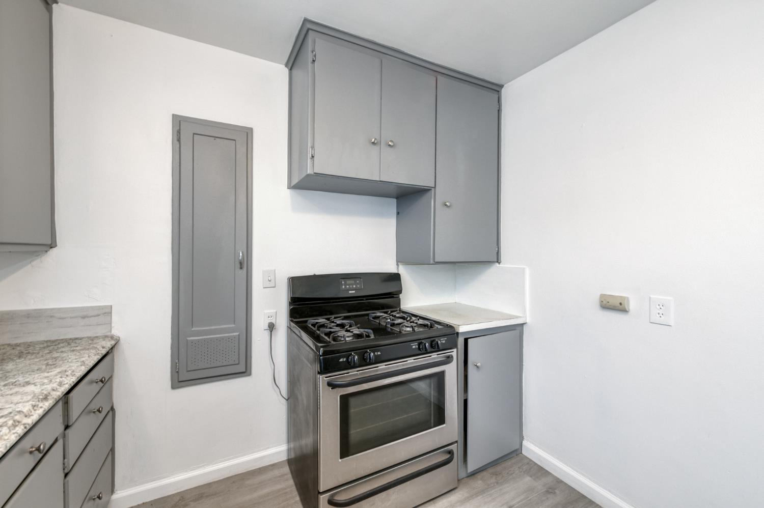 2901 E Princeton Ave, Fresno, CA 93703