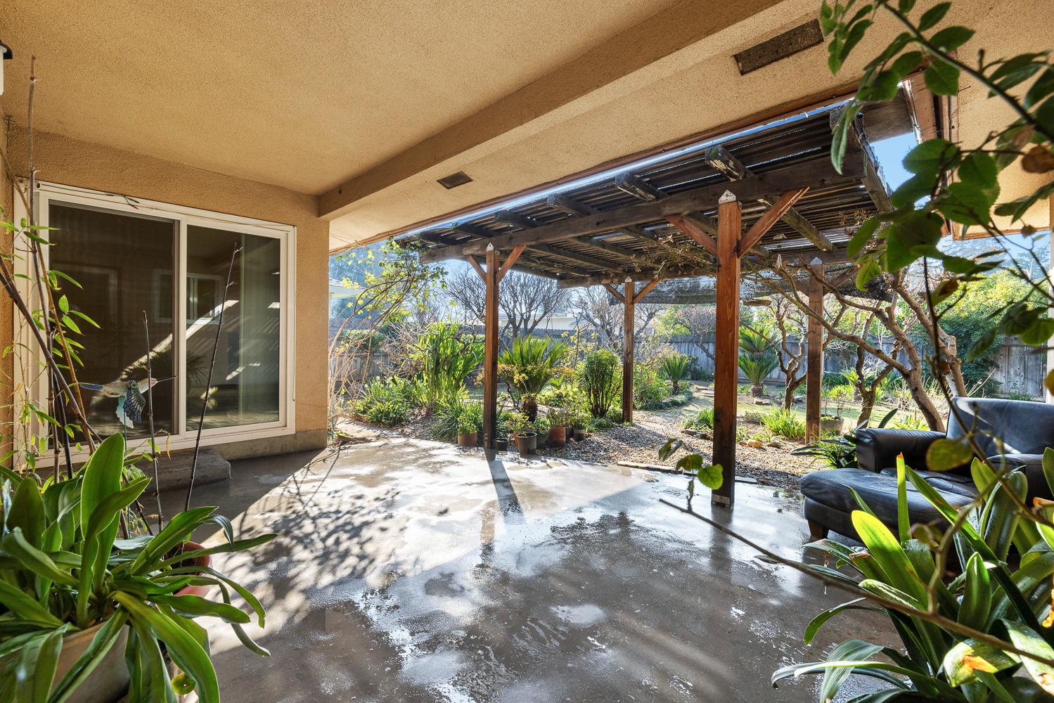 6647 N Anna St, Fresno, CA 93710