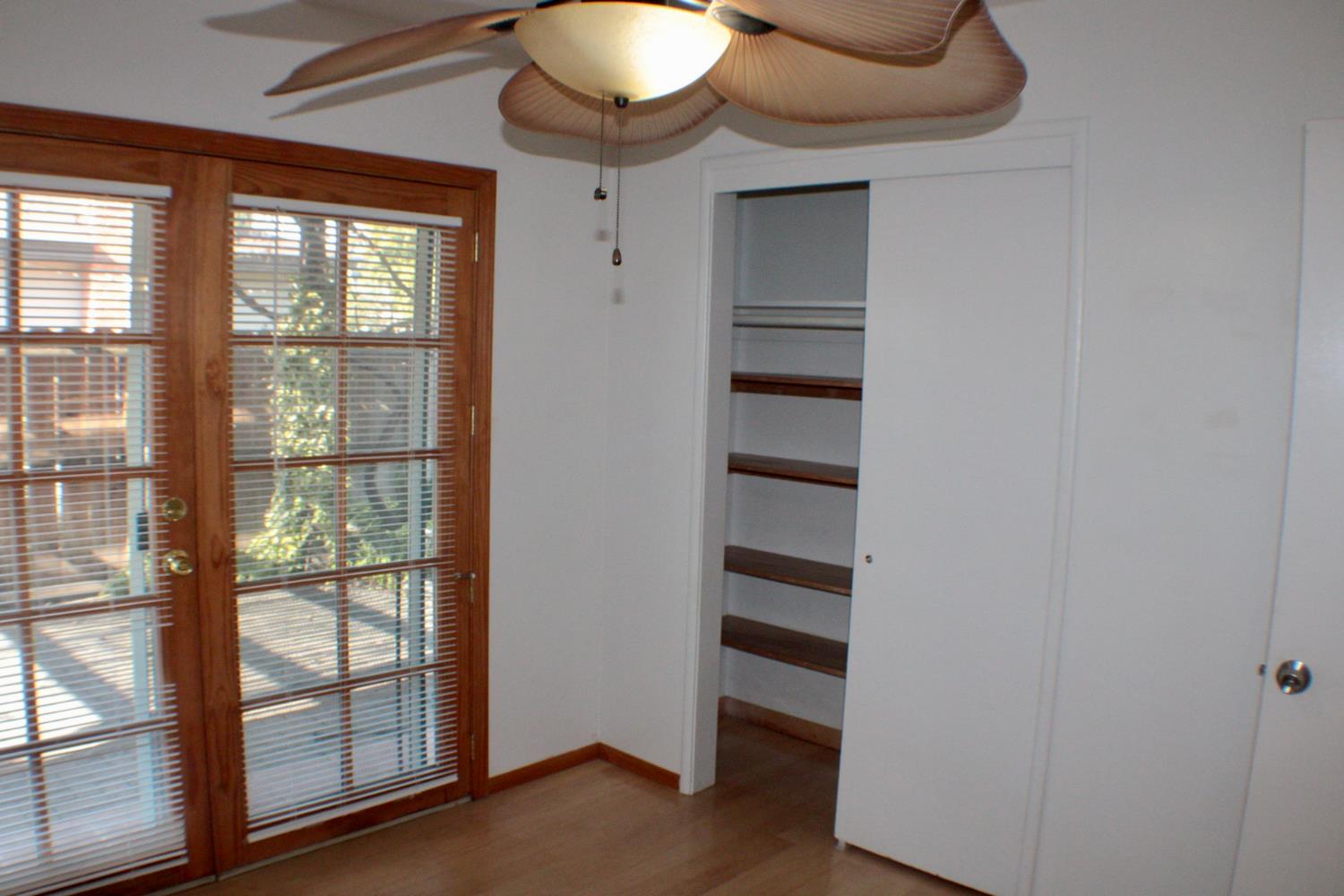 881 W Rialto Ave, Clovis, CA 93612