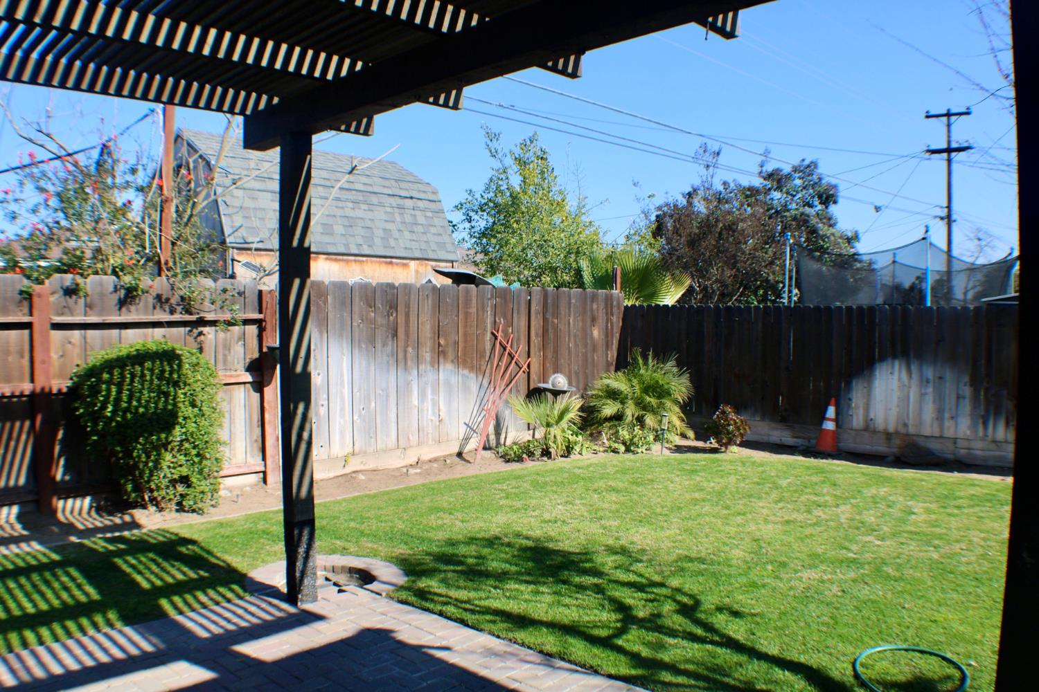 881 W Rialto Ave, Clovis, CA 93612