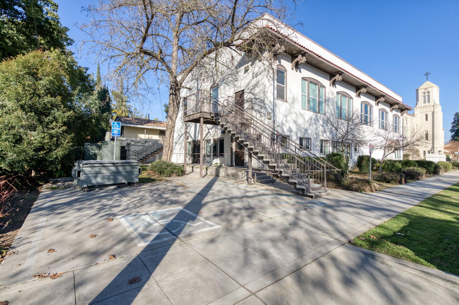 1401 N Wishon Ave, Fresno, CA 93728