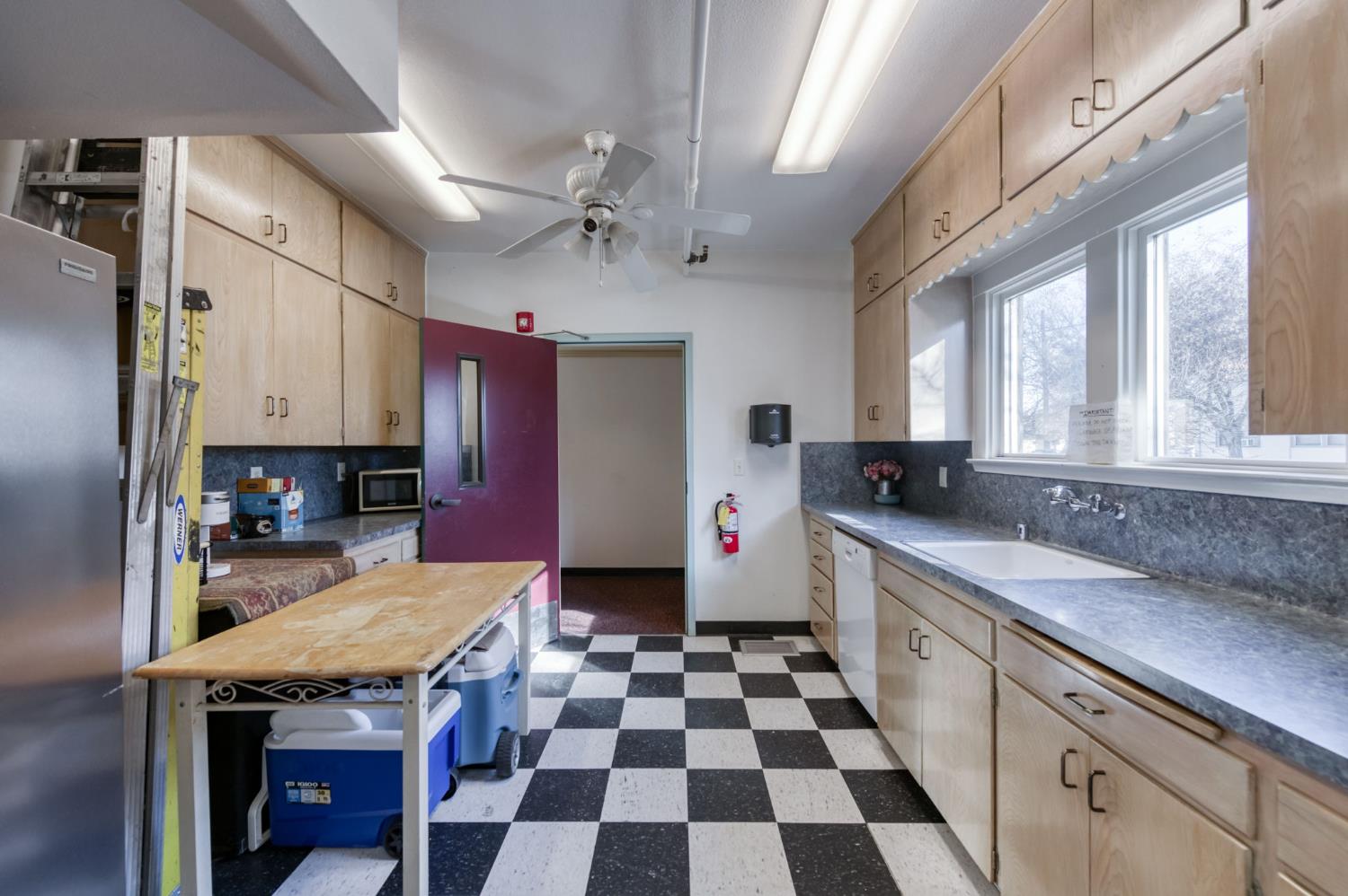 1401 N Wishon Ave, Fresno, CA 93728