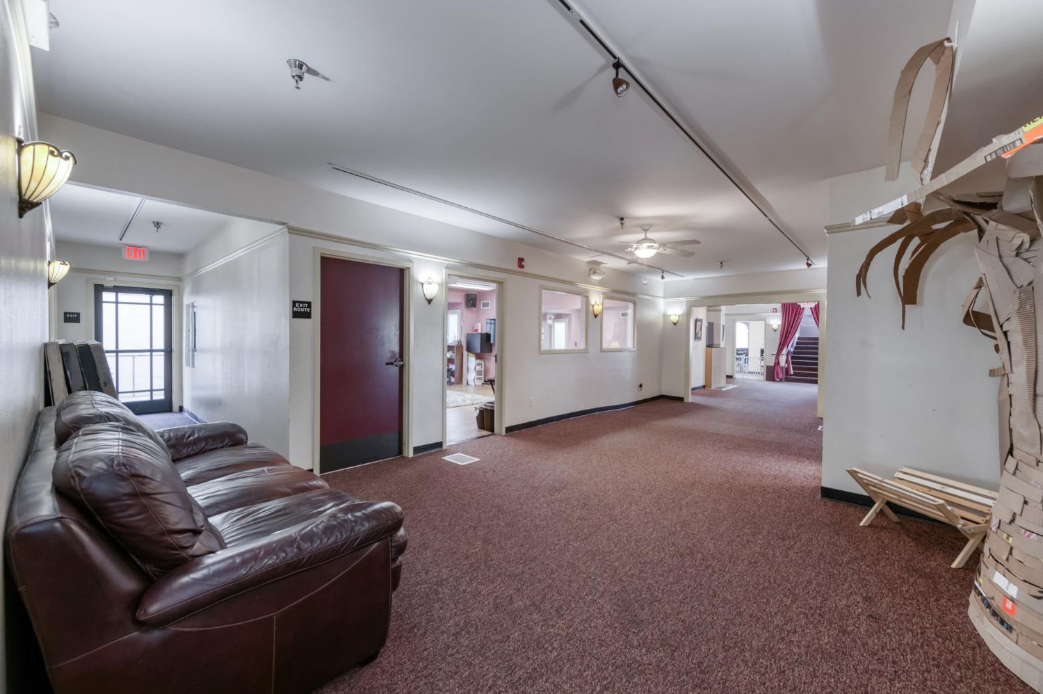 1401 N Wishon Ave, Fresno, CA 93728