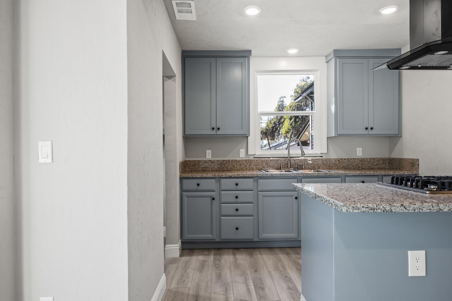 1133 A St, Fresno, CA 93706