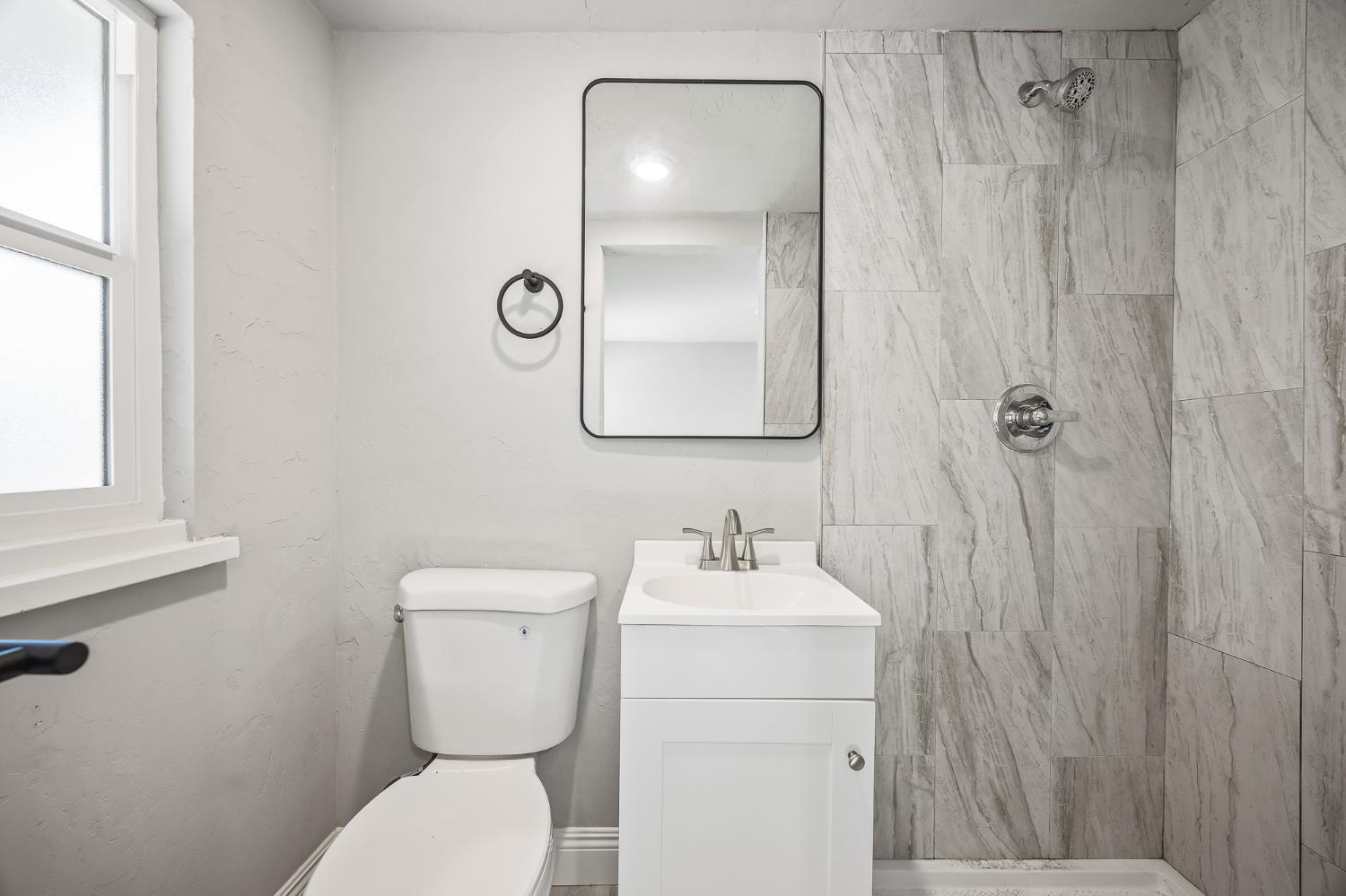 1133 A St, Fresno, CA 93706