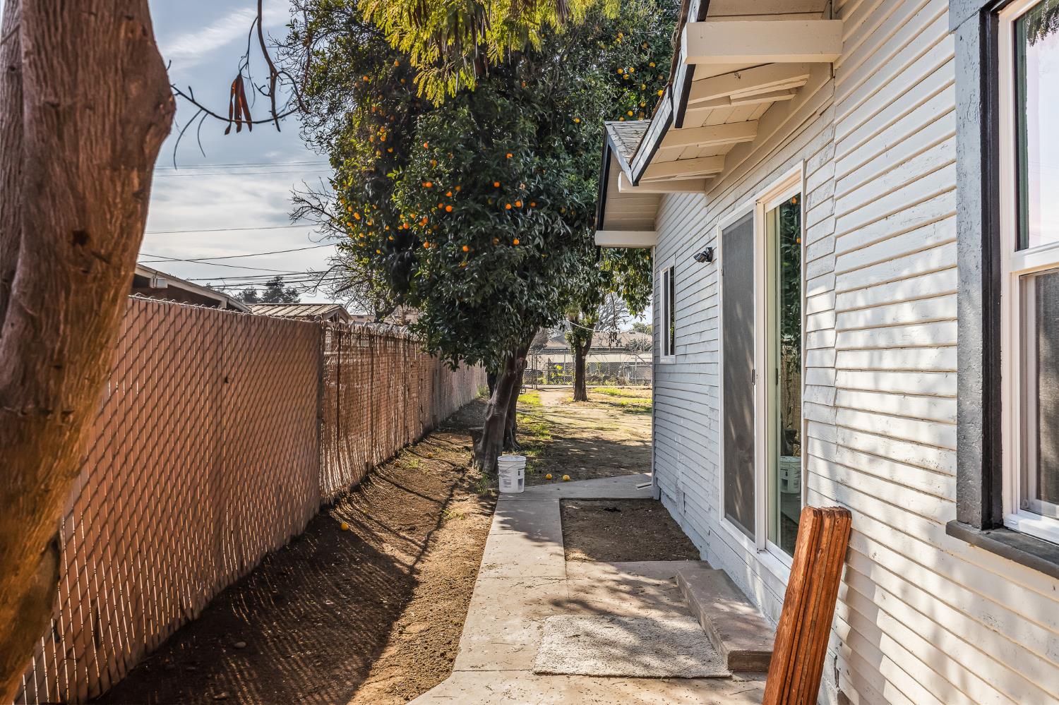 1133 A St, Fresno, CA 93706