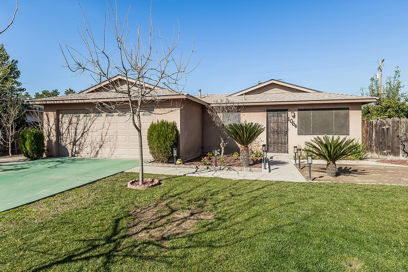 1064 E Early Ave, Reedley, CA 93654