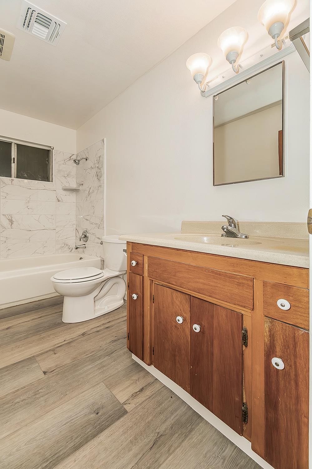 1064 E Early Ave, Reedley, CA 93654