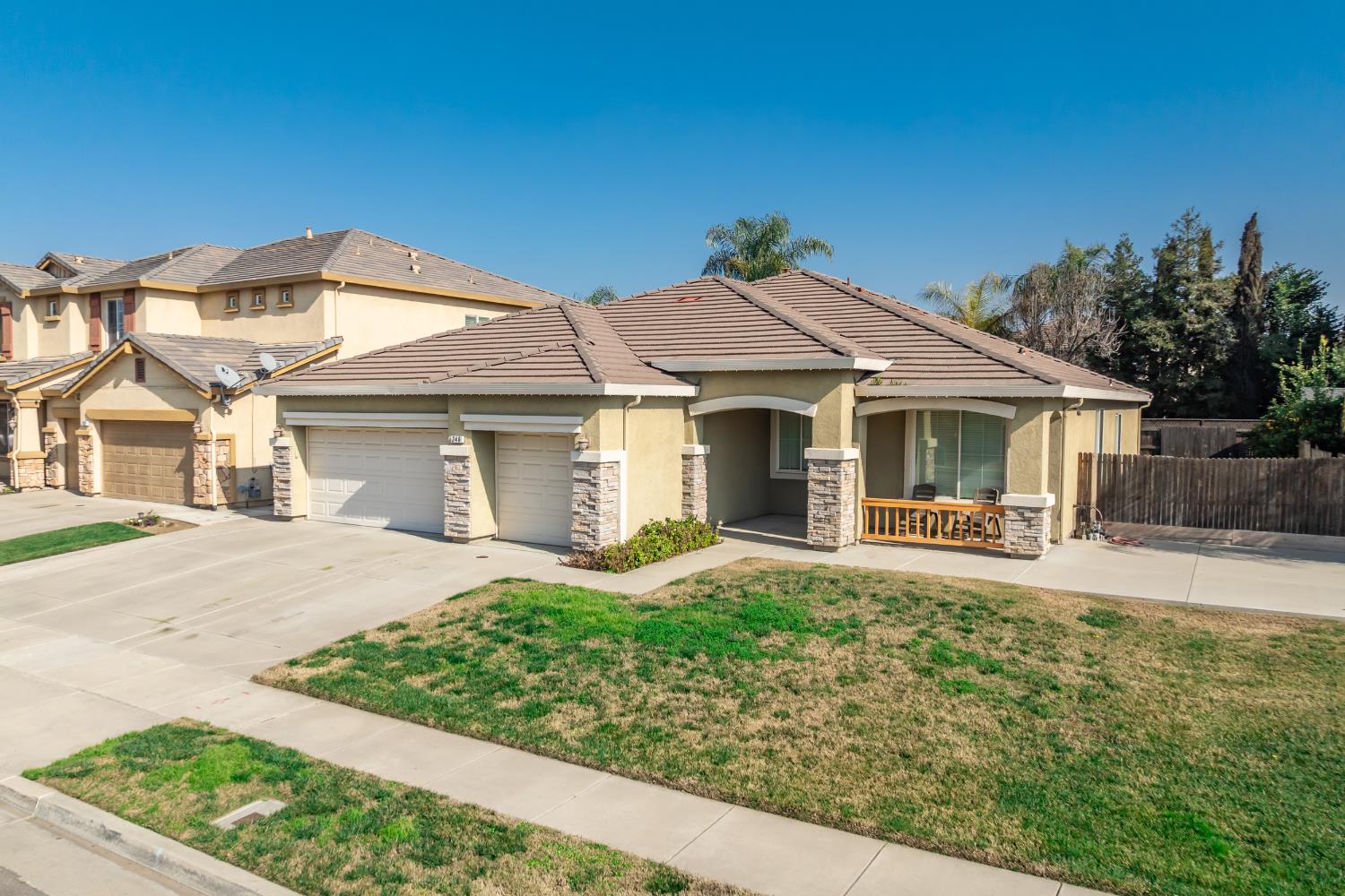 346 Martin, Tulare, CA 93274