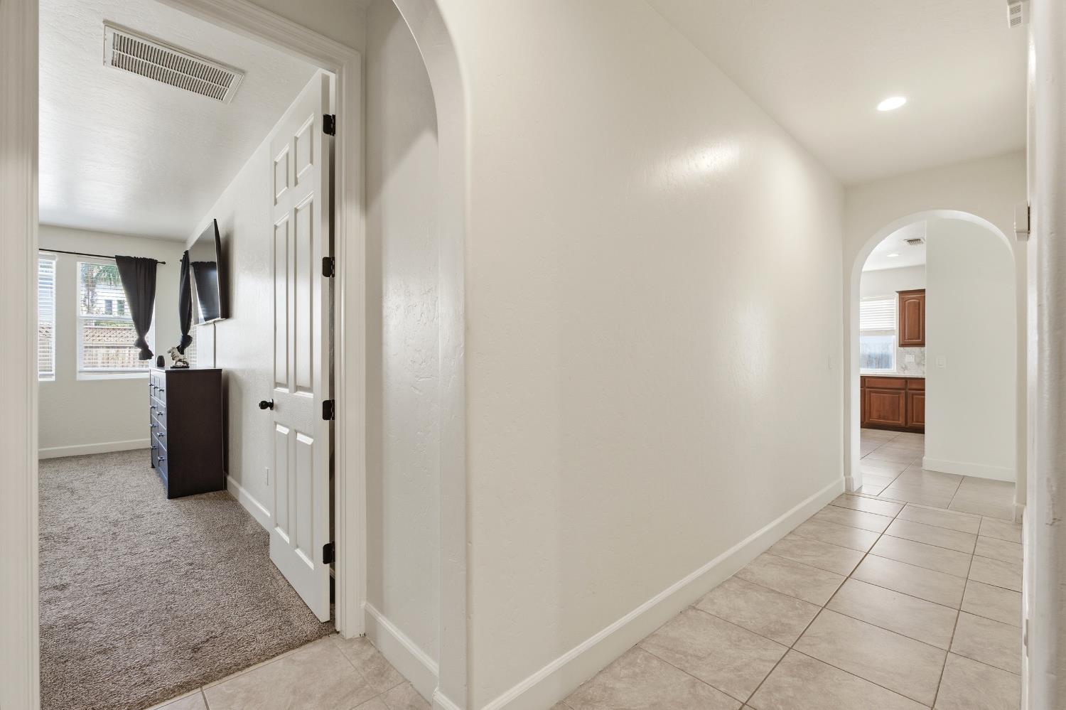 346 Martin, Tulare, CA 93274