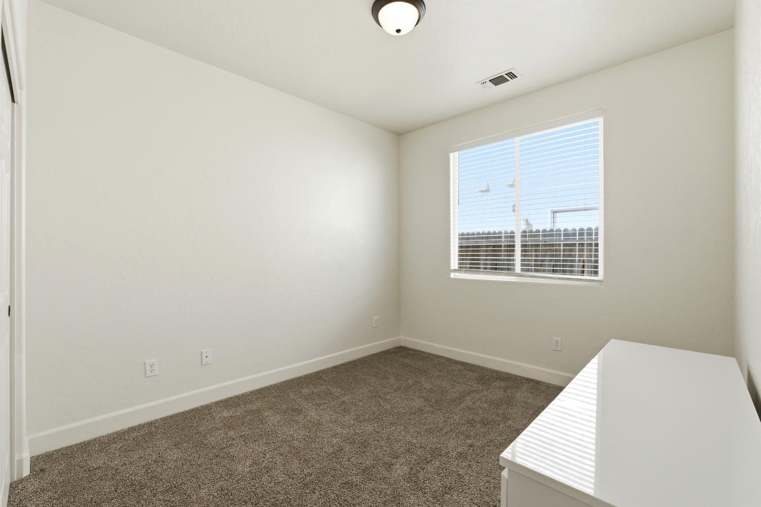 346 Martin, Tulare, CA 93274