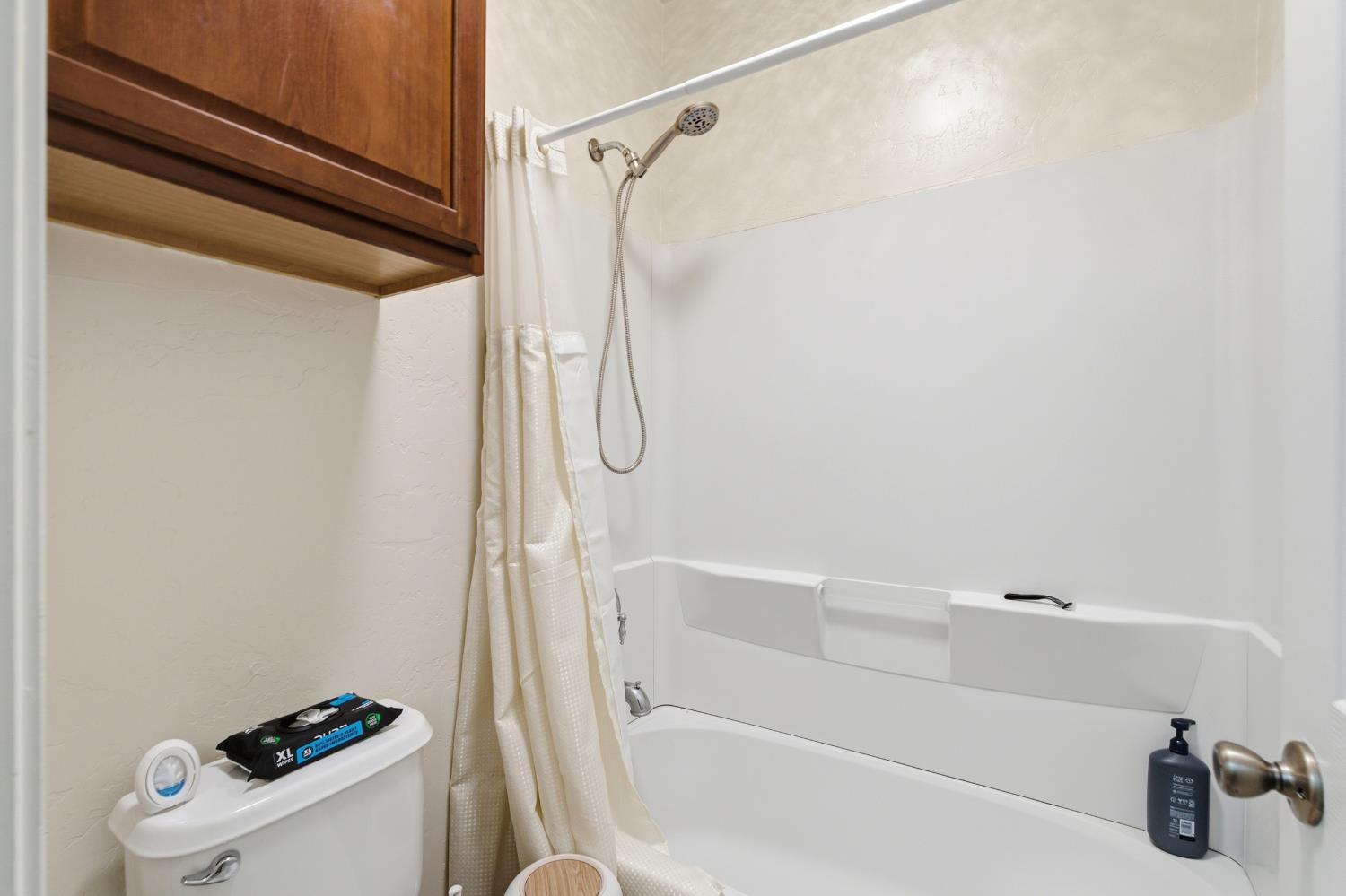 346 Martin, Tulare, CA 93274