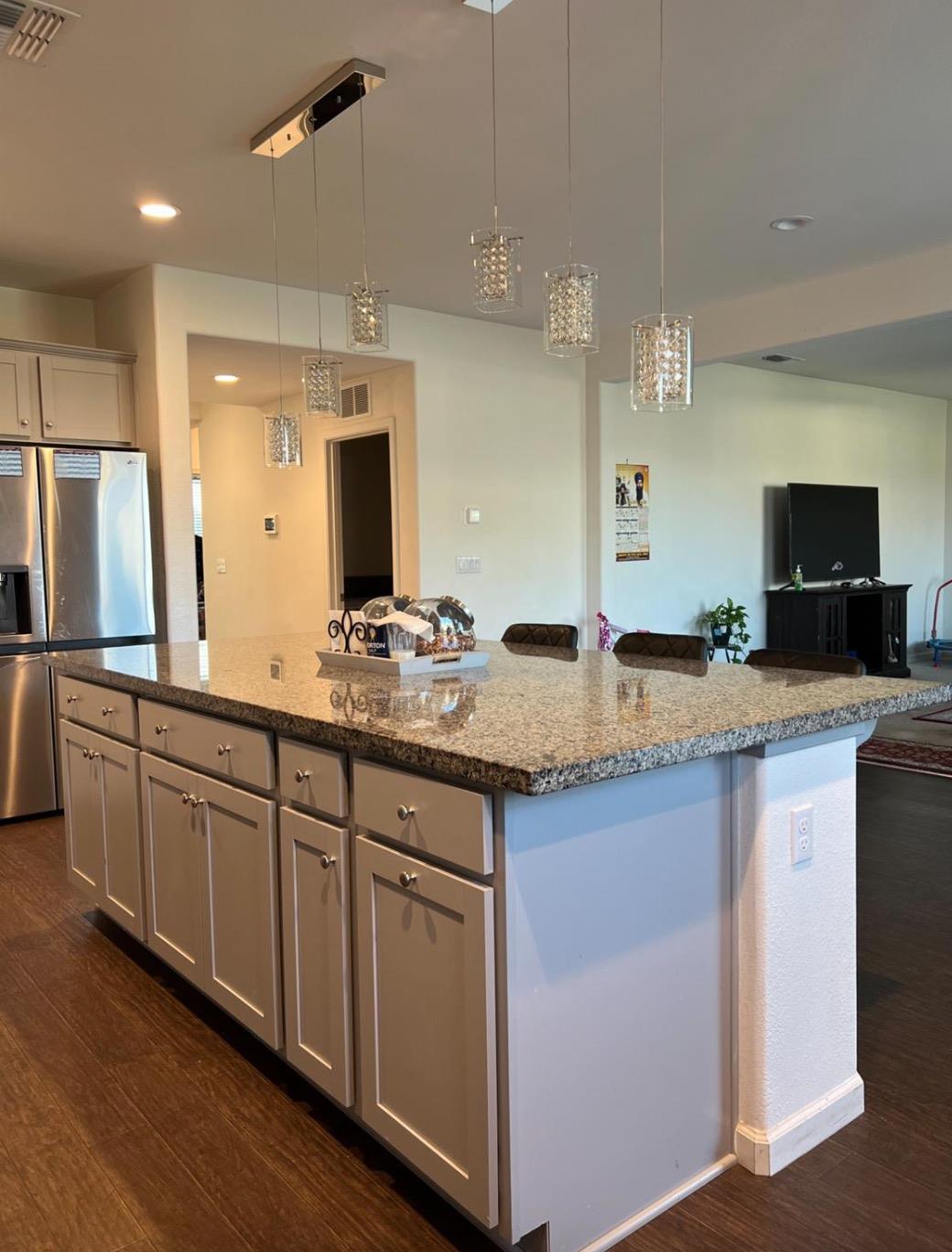 4542 N Casey Ave, Fresno, CA 93723