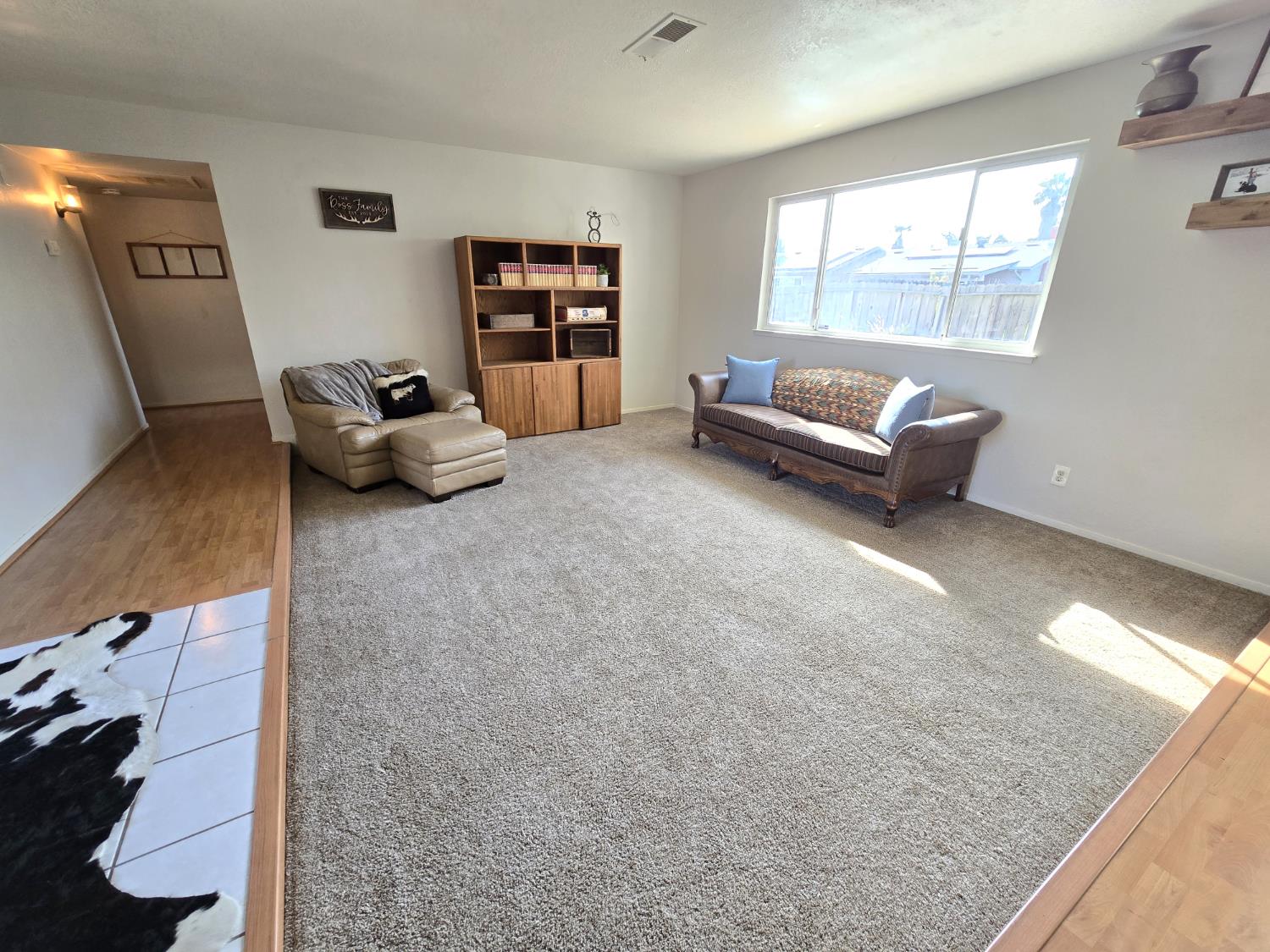 1584 Laverne Ave, Clovis, CA 93611