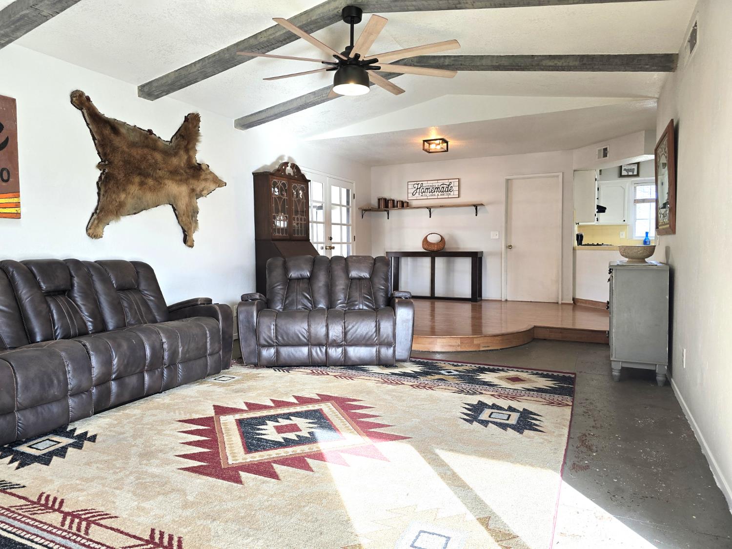 1584 Laverne Ave, Clovis, CA 93611