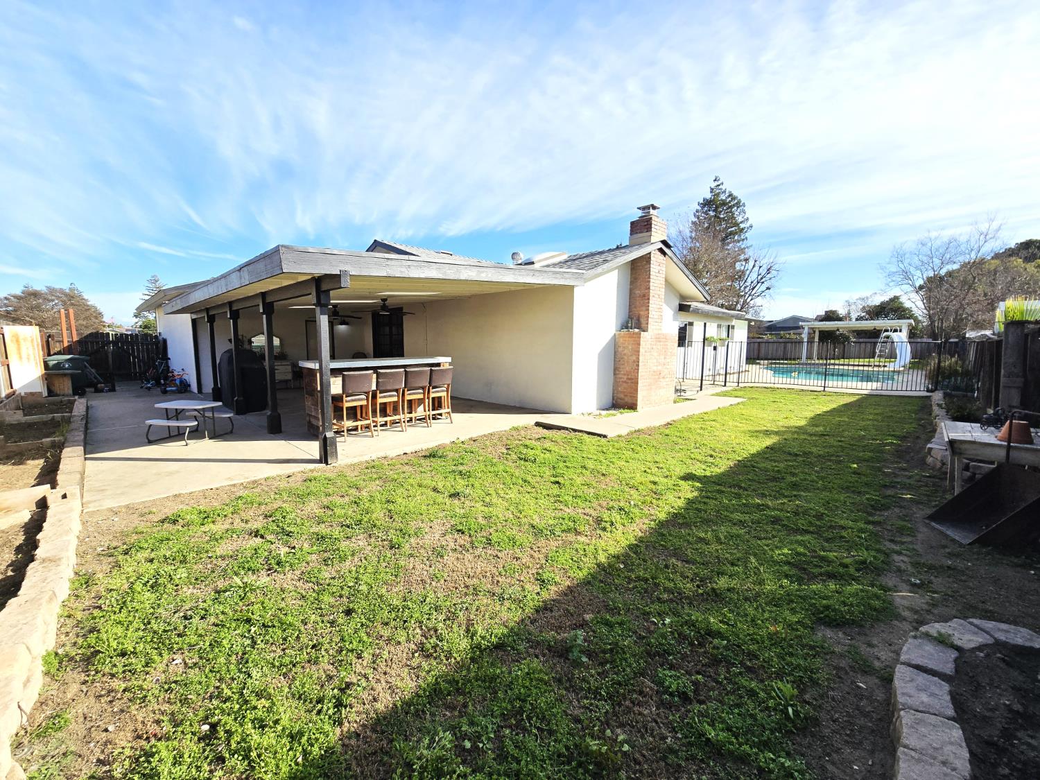 1584 Laverne Ave, Clovis, CA 93611