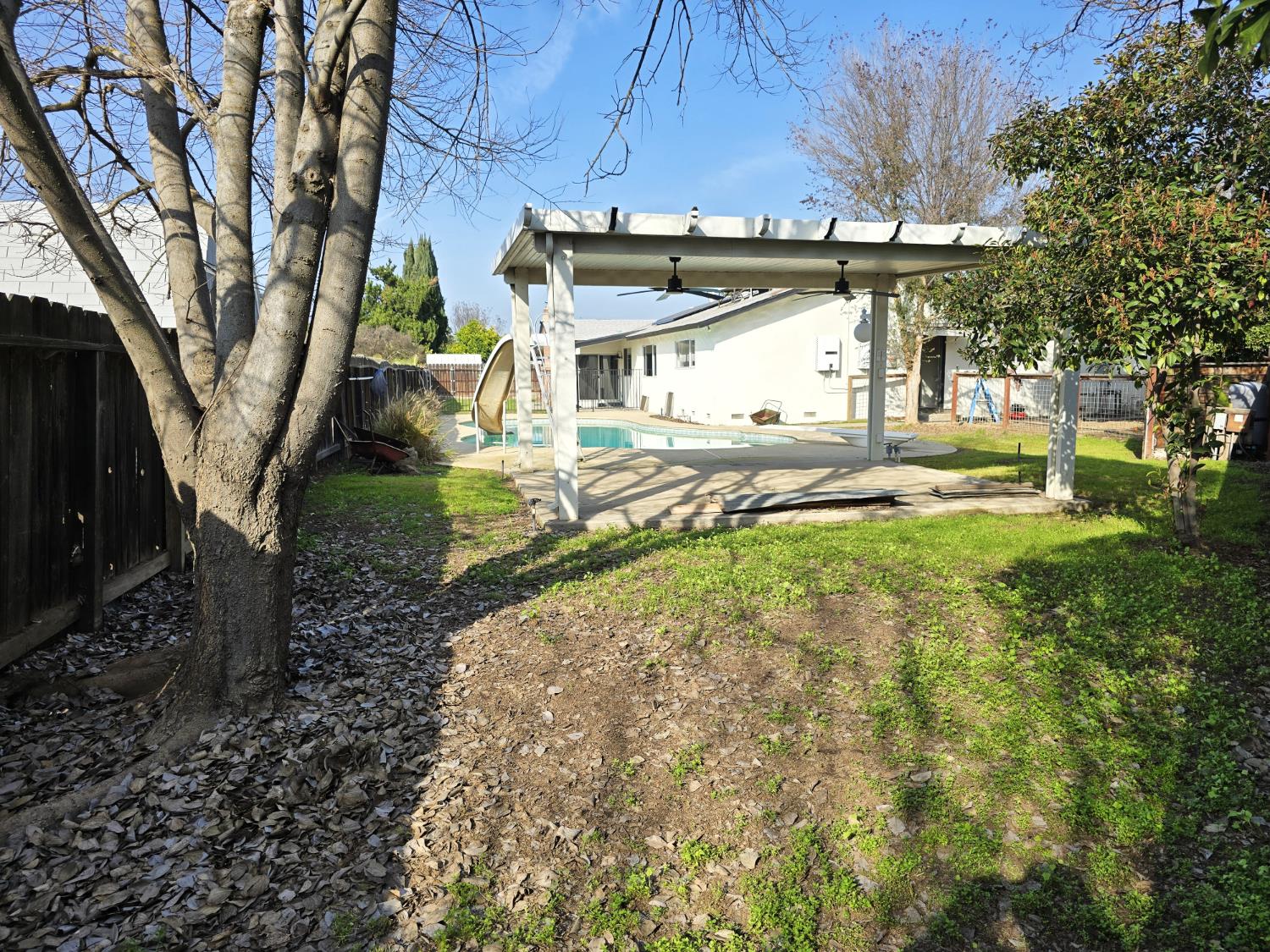 1584 Laverne Ave, Clovis, CA 93611