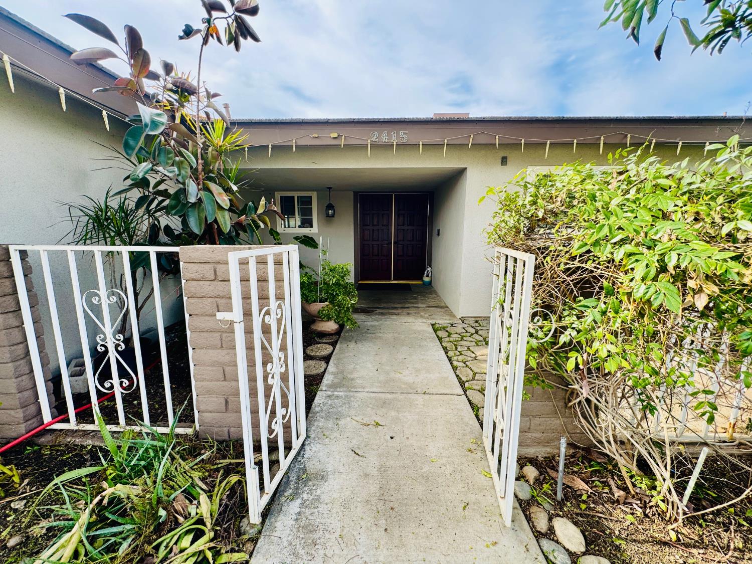 2415 Bladen St, Bakersfield, CA 93309