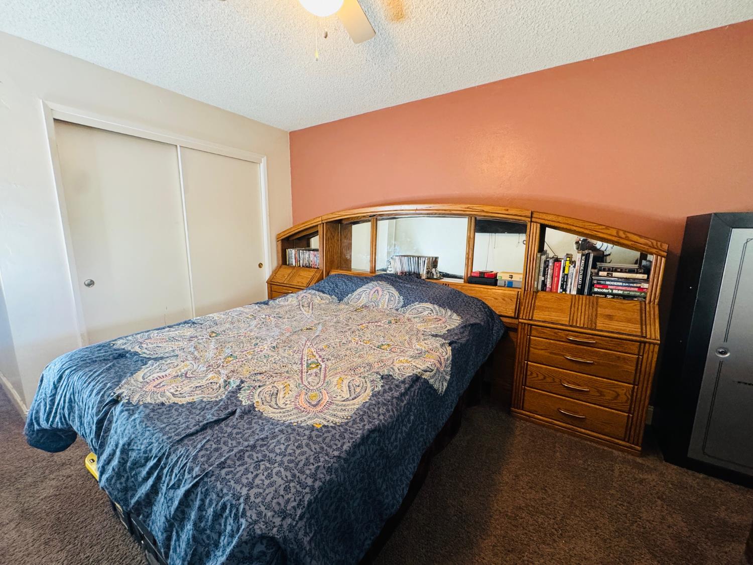 2415 Bladen St, Bakersfield, CA 93309