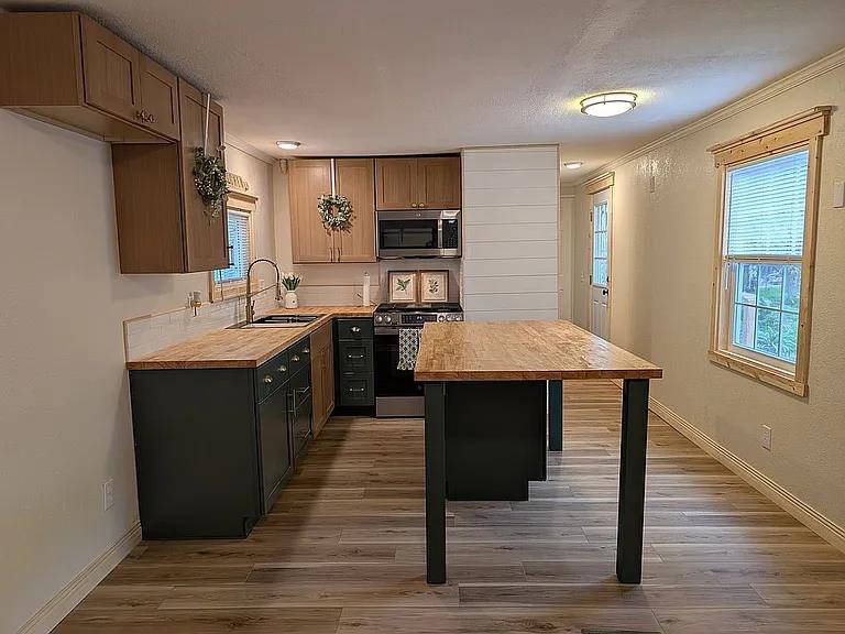 1218 E Cleveland Ave #30, Madera, CA 93638