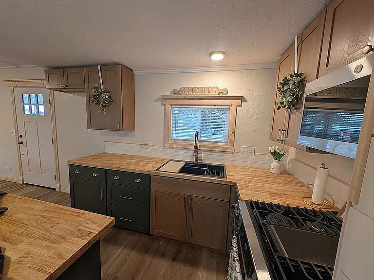 1218 E Cleveland Ave #30, Madera, CA 93638