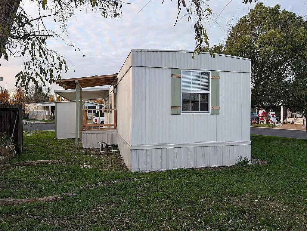 1218 E Cleveland Ave #30, Madera, CA 93638