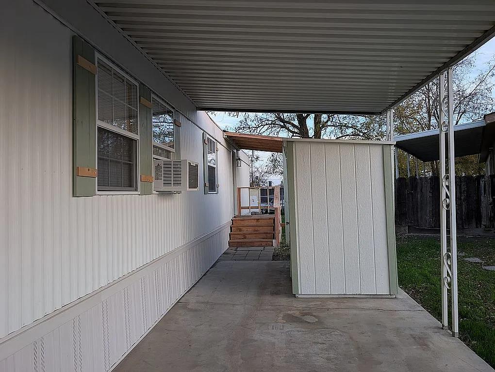 1218 E Cleveland Ave #30, Madera, CA 93638