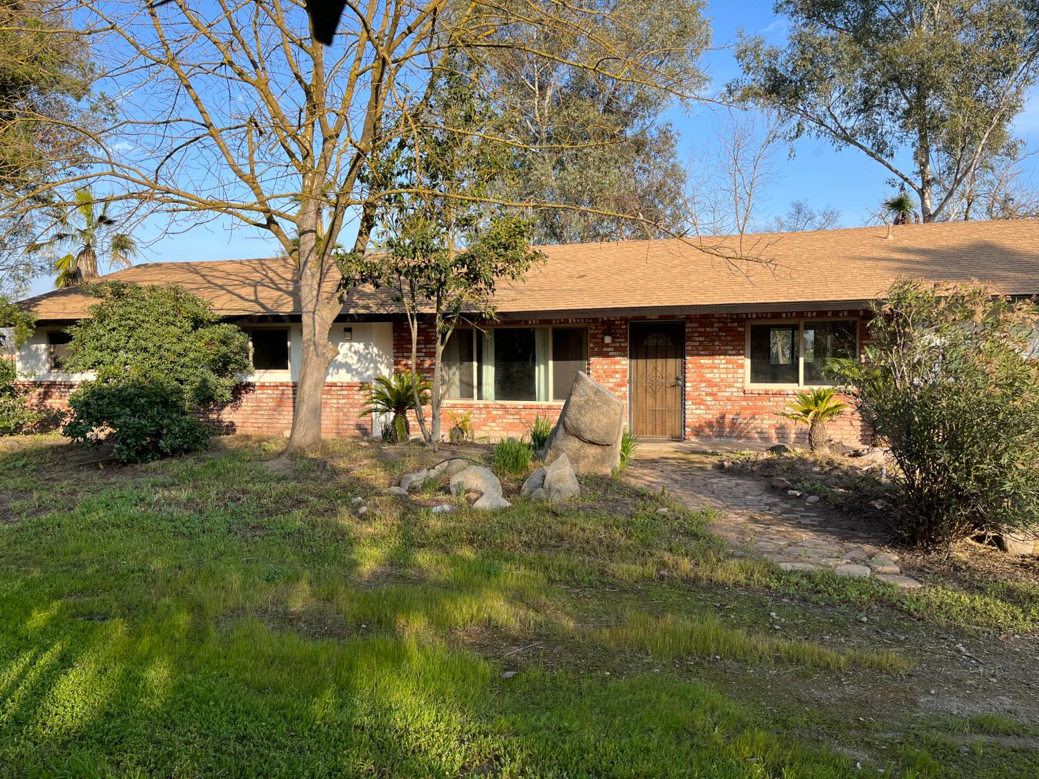 1652 N Cornelia, Fresno, CA 93722