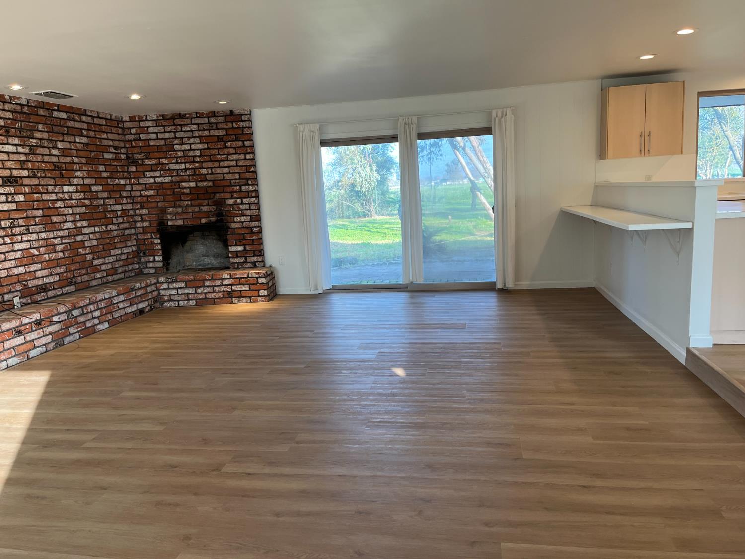 1652 N Cornelia, Fresno, CA 93722