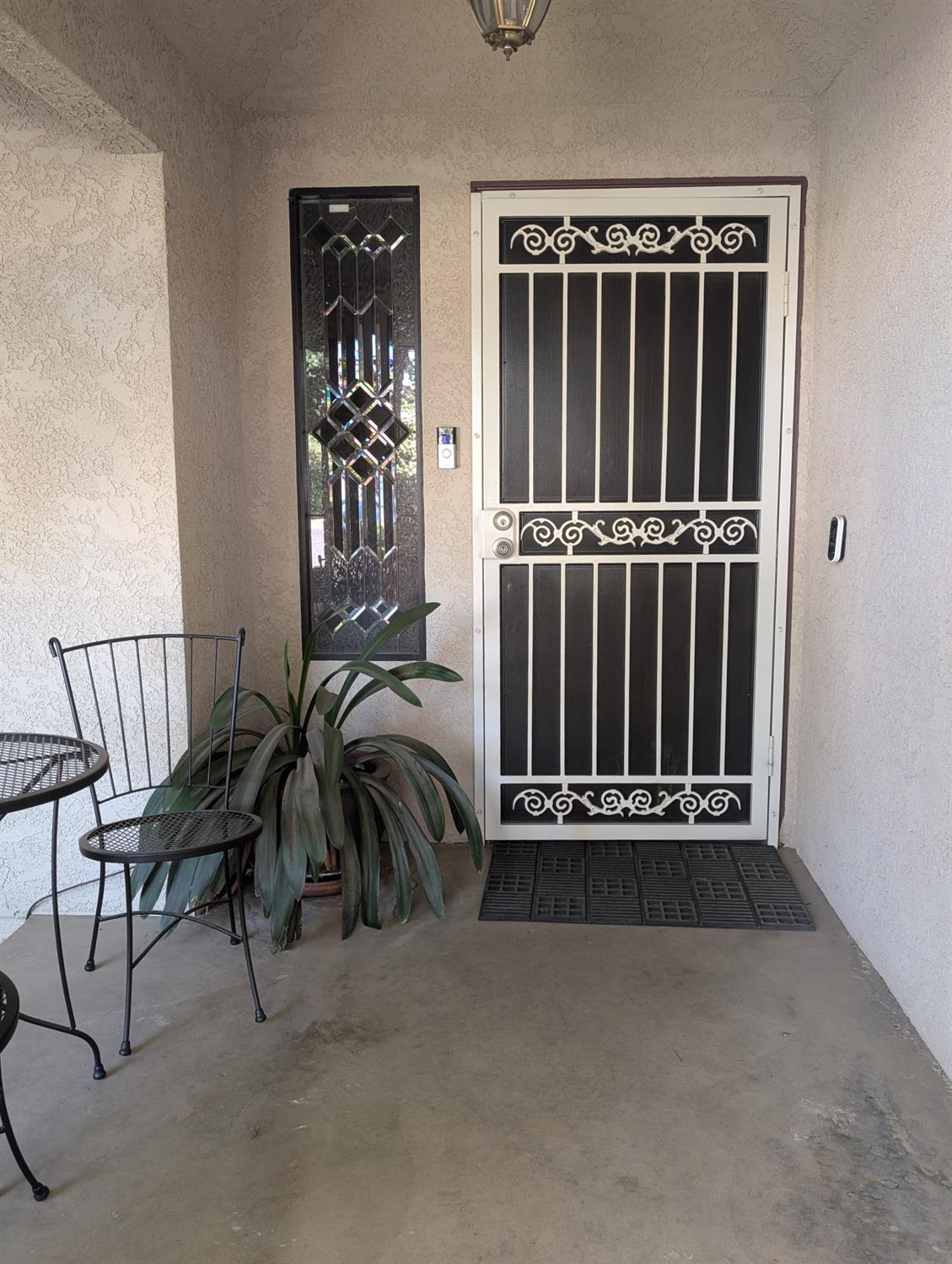 8448 N Bond St, Fresno, CA 93720