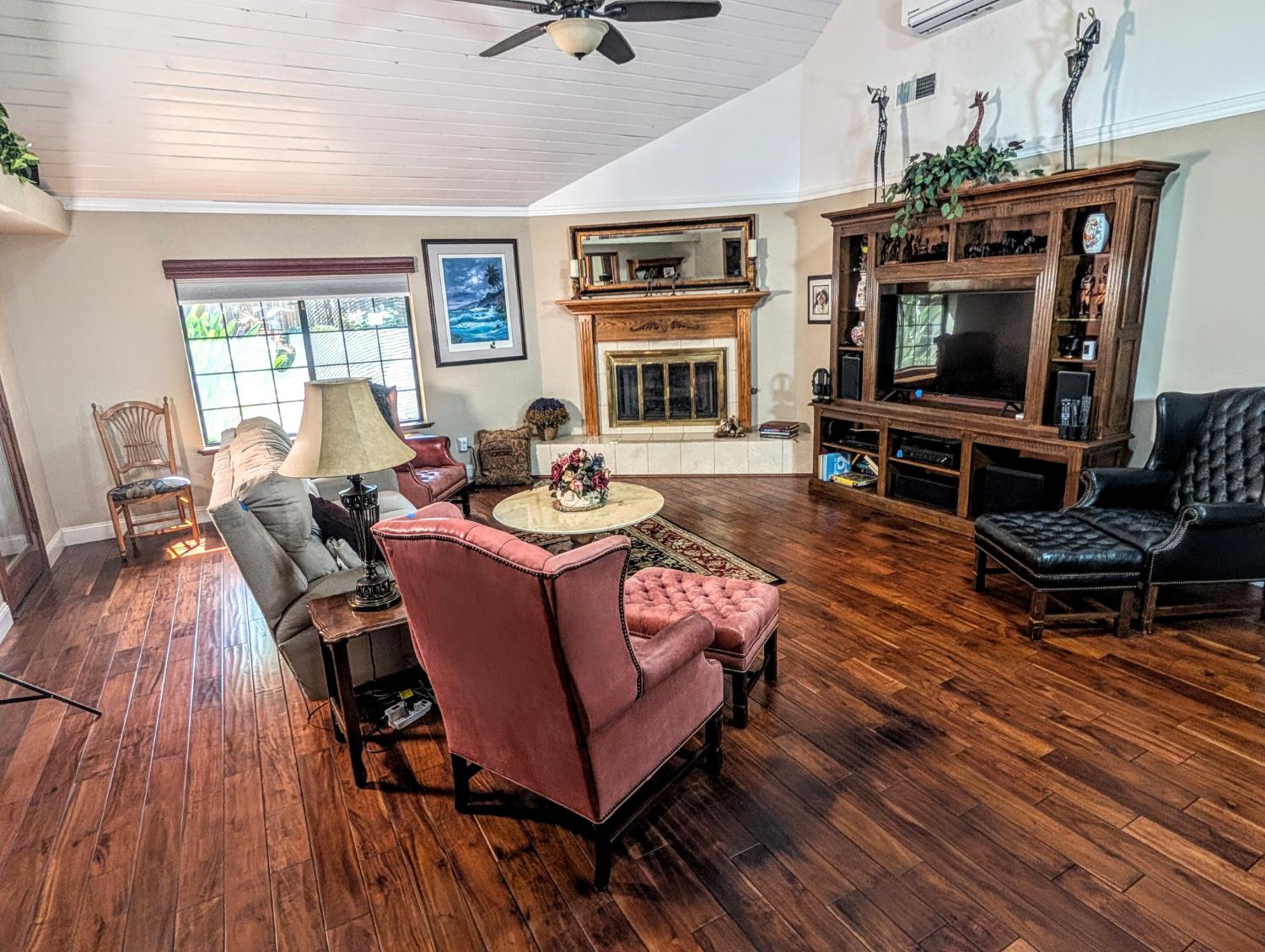 8448 N Bond St, Fresno, CA 93720