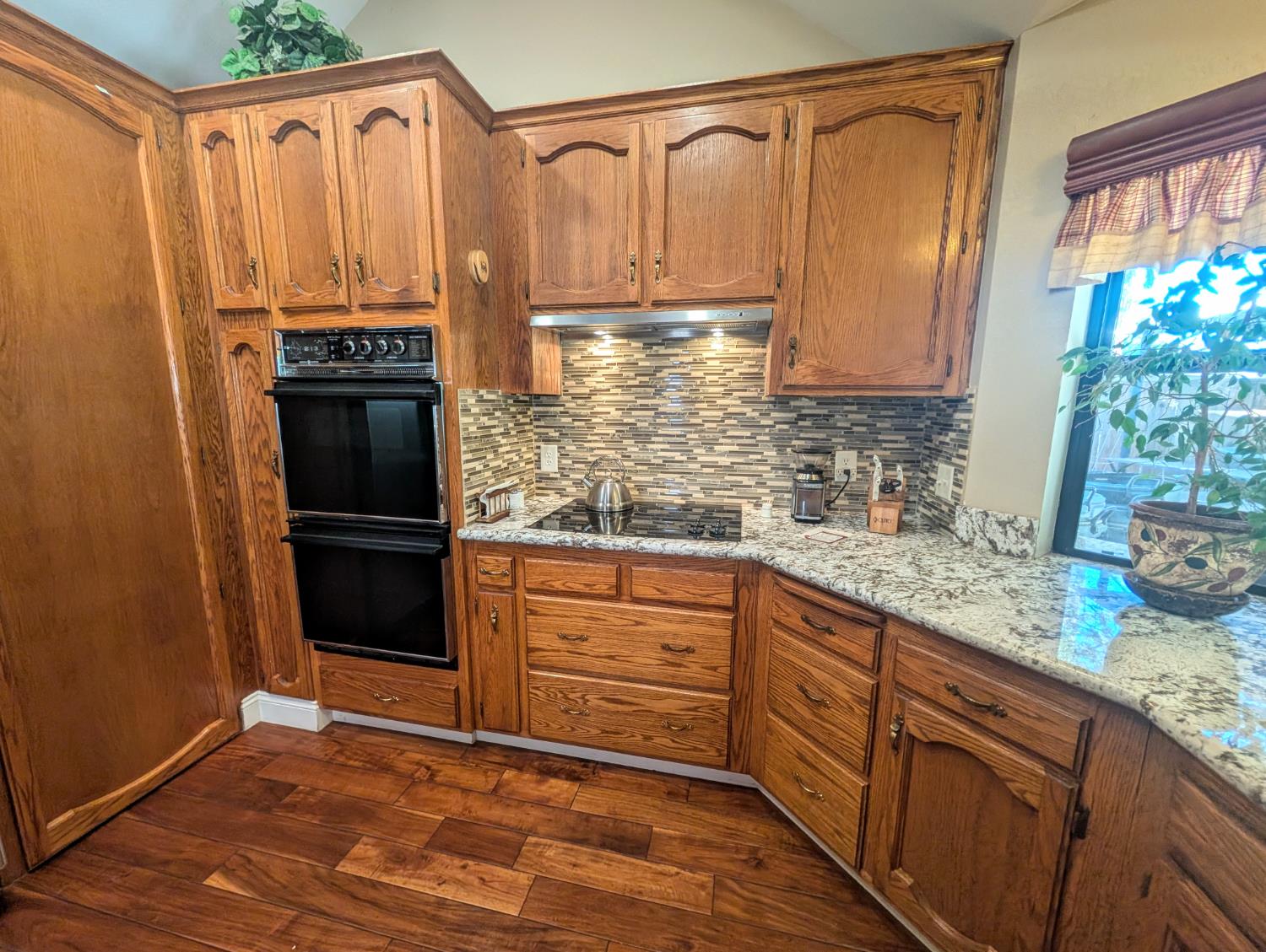 8448 N Bond St, Fresno, CA 93720