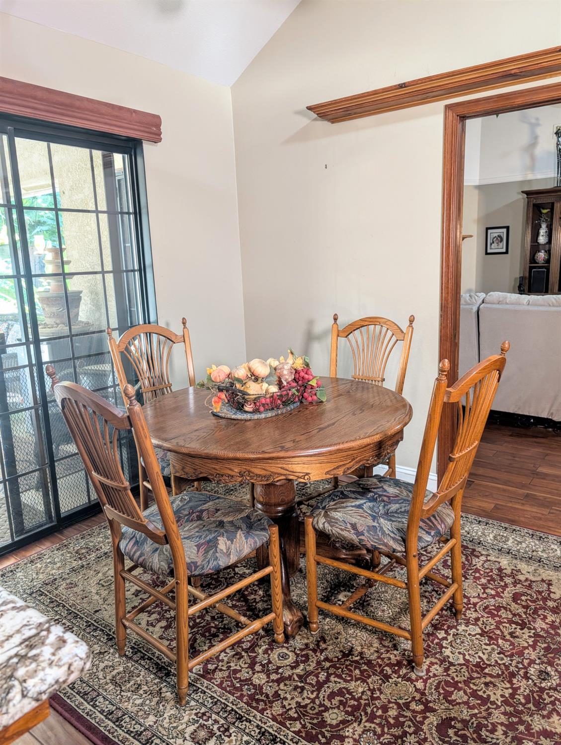 8448 N Bond St, Fresno, CA 93720