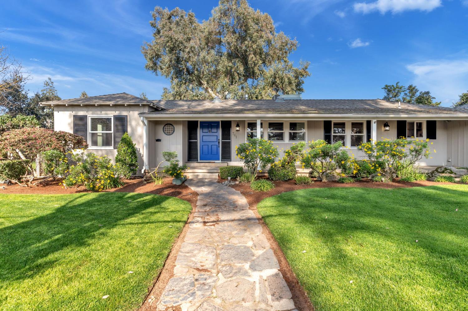 741 E Rialto Ave, Fresno, CA 93704