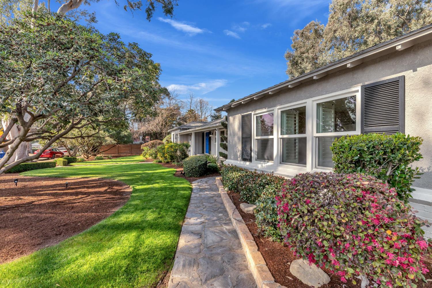 741 E Rialto Ave, Fresno, CA 93704