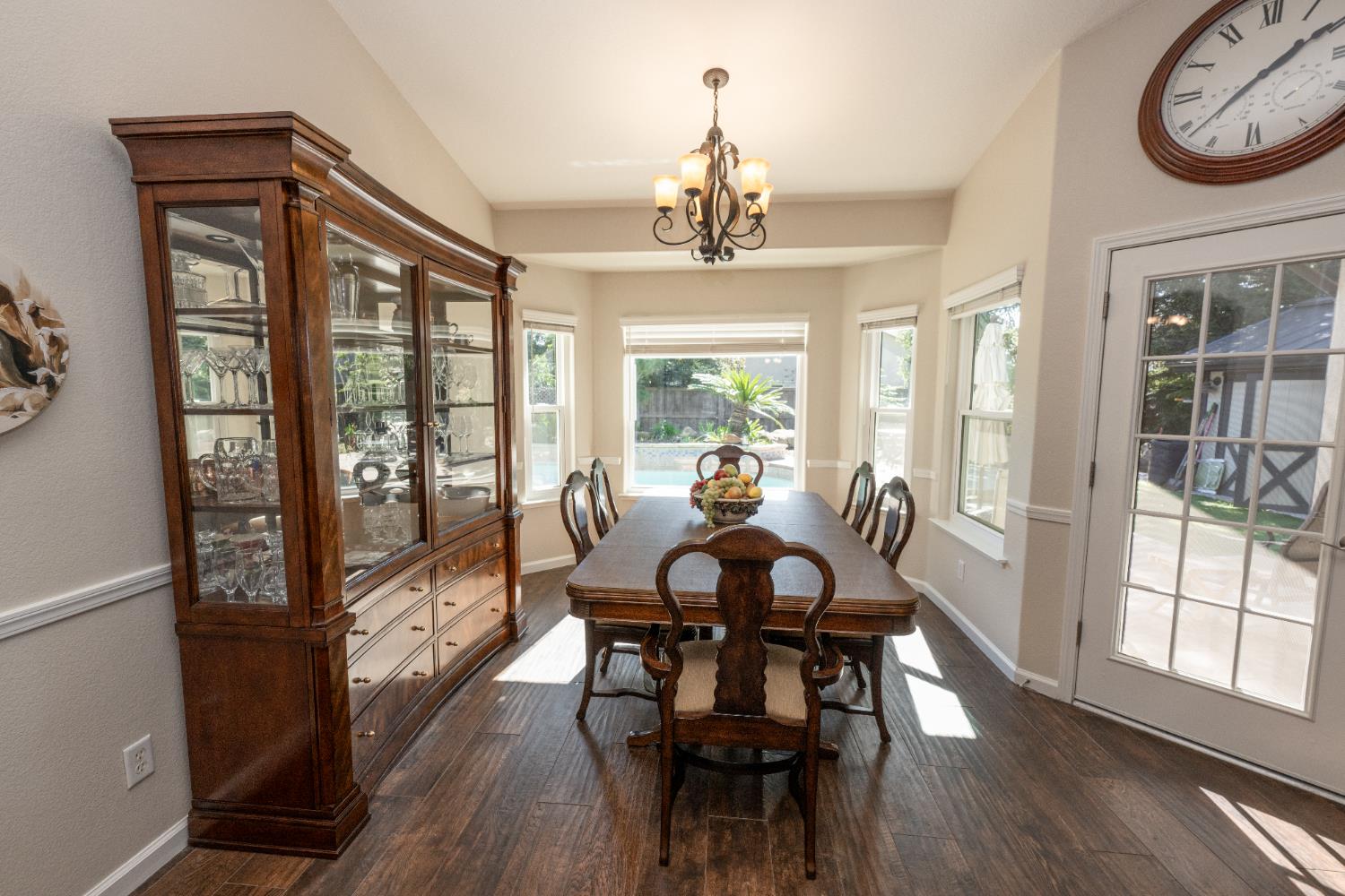 334 Vermont Ave, Clovis, CA 93619