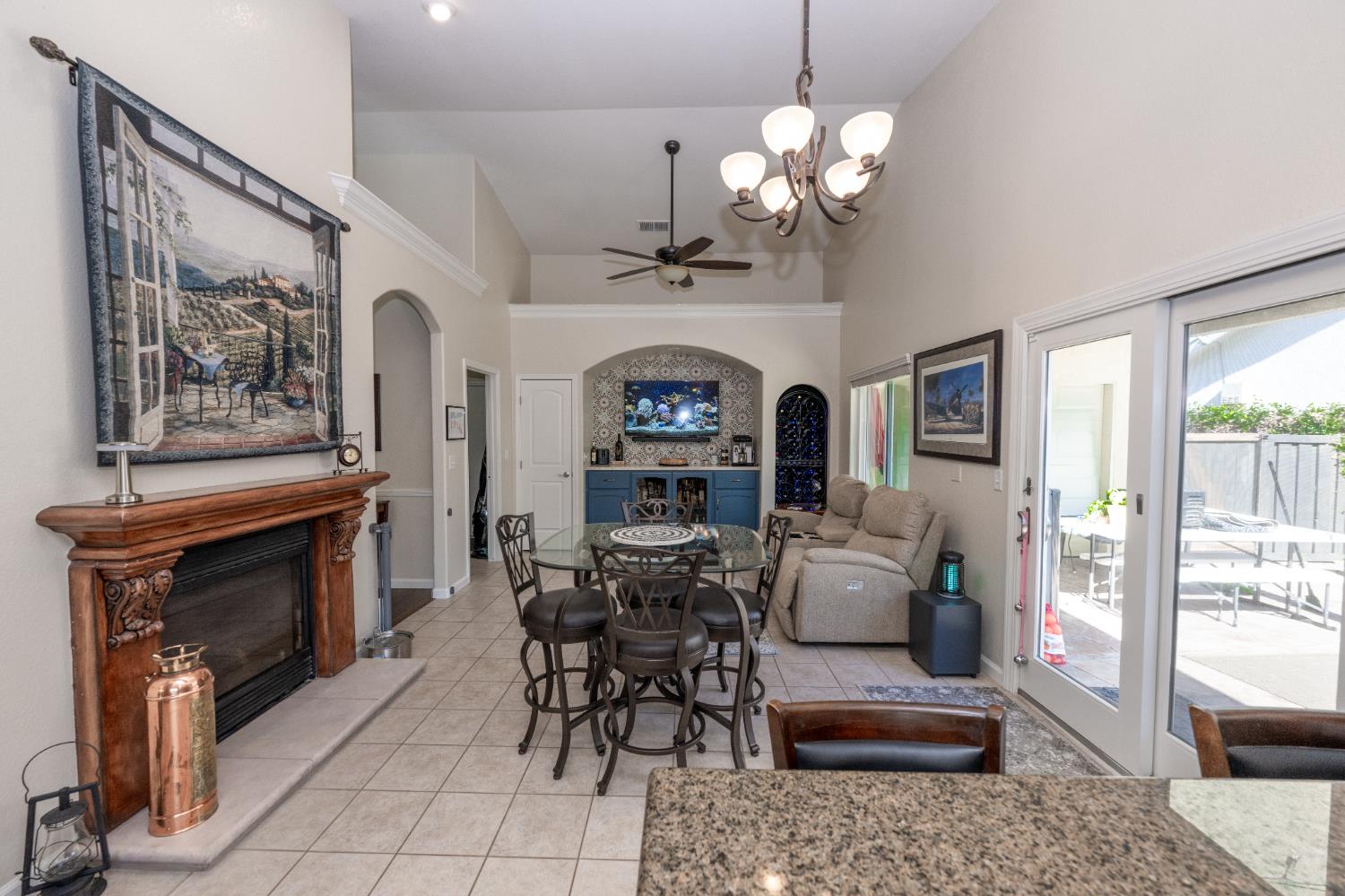 334 Vermont Ave, Clovis, CA 93619