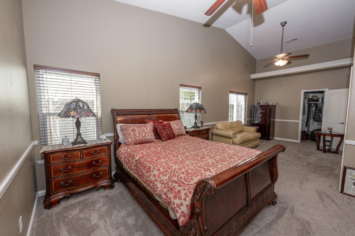 334 Vermont Ave, Clovis, CA 93619