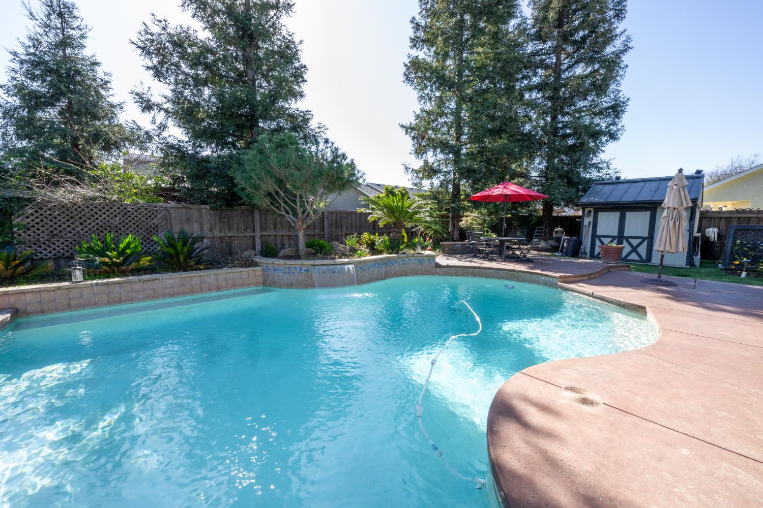 334 Vermont Ave, Clovis, CA 93619