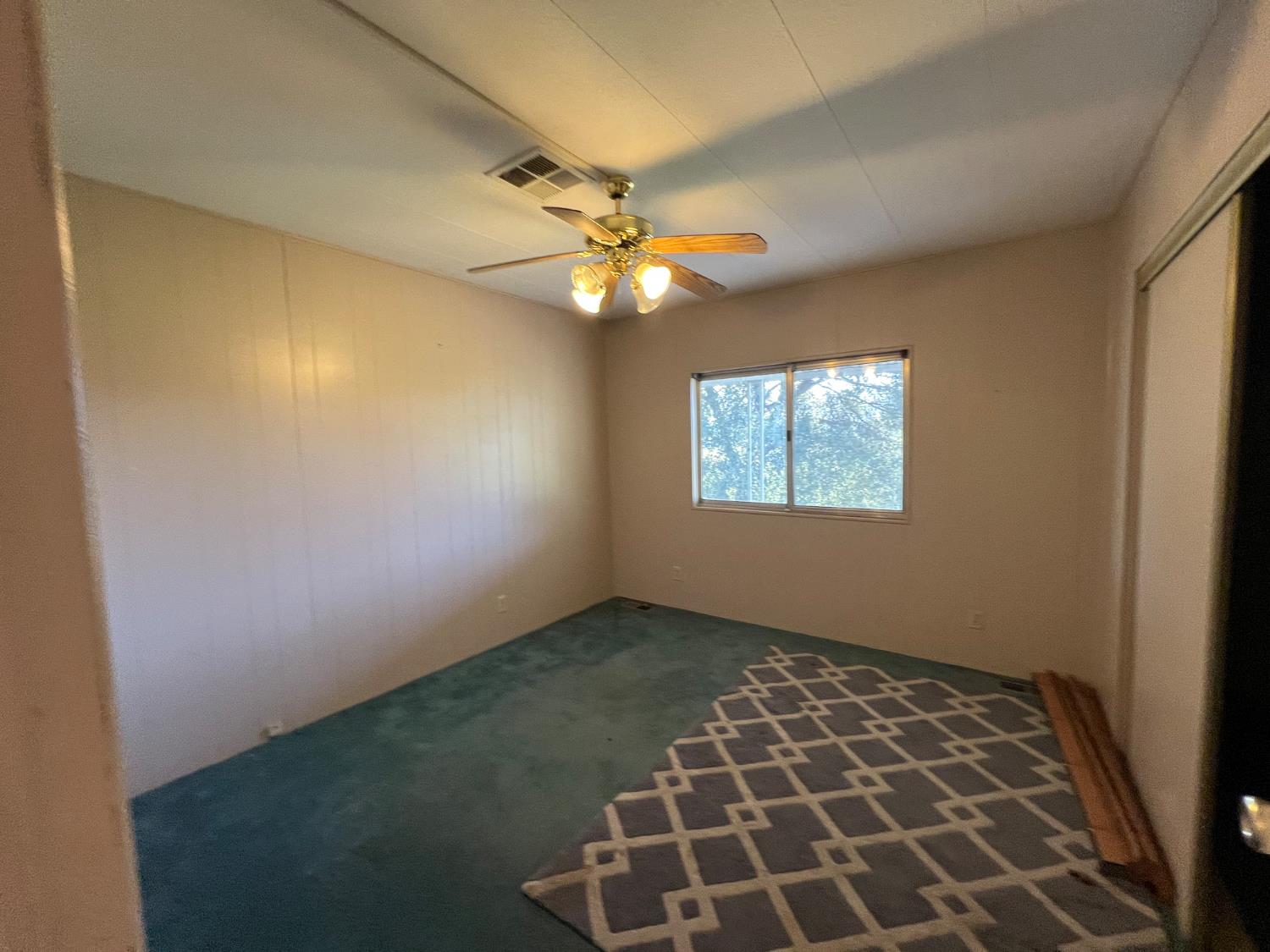 37129 Pebble Ln, Yokuts Valley, CA 93675