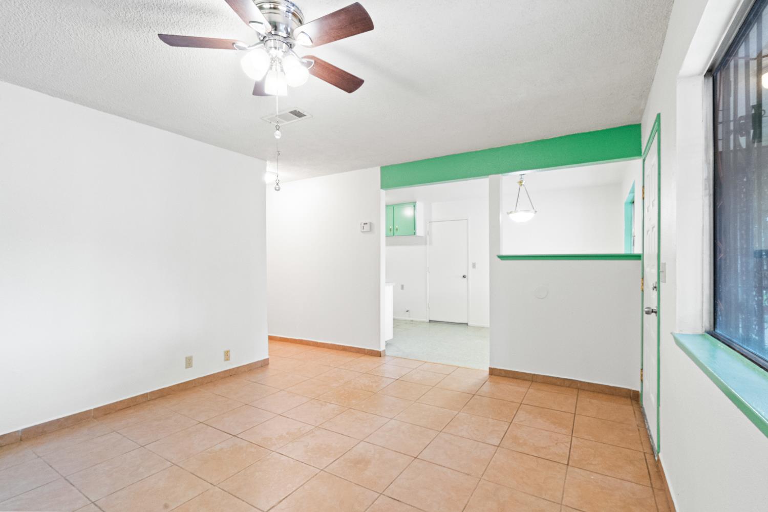 309 E Kern St, Avenal, CA 93204