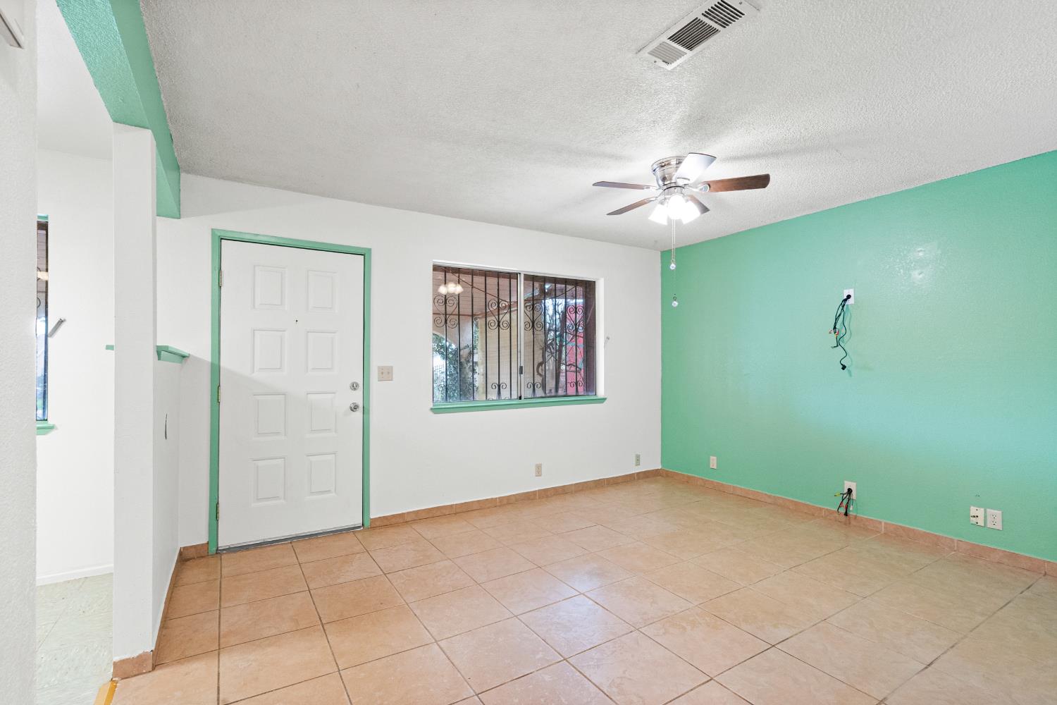 309 E Kern St, Avenal, CA 93204