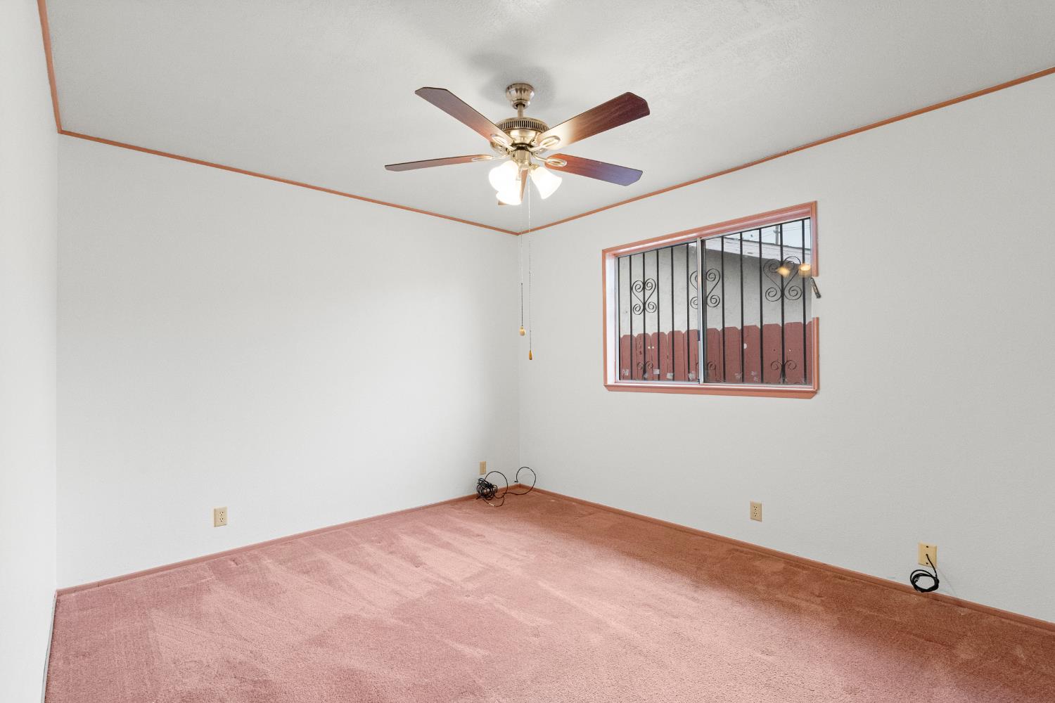 309 E Kern St, Avenal, CA 93204