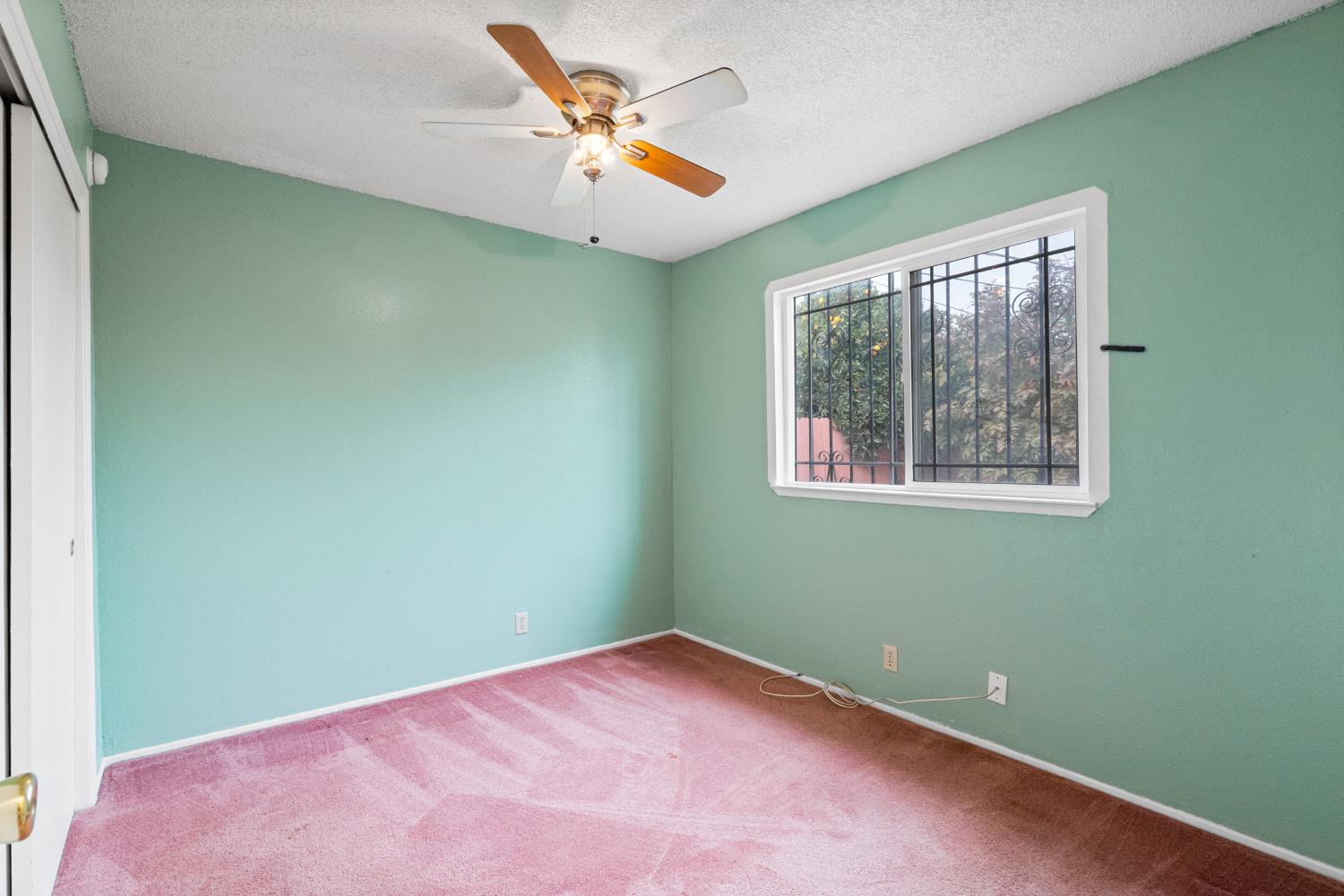 309 E Kern St, Avenal, CA 93204