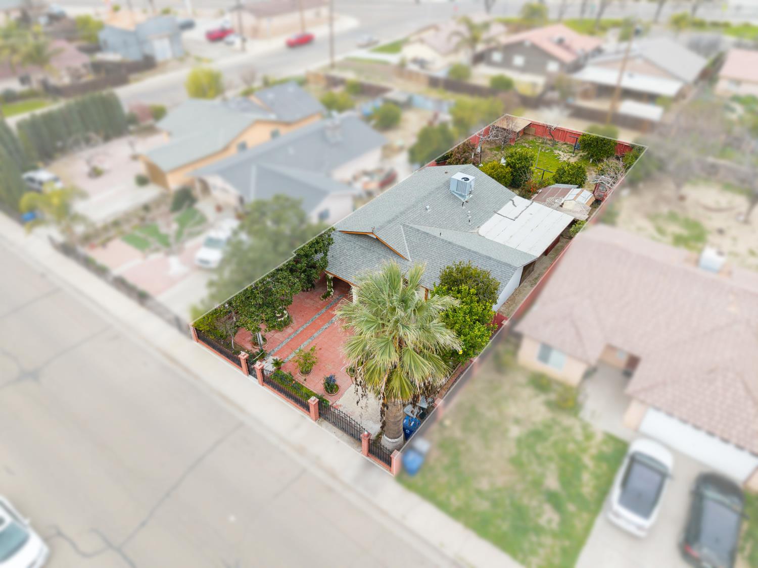 309 E Kern St, Avenal, CA 93204