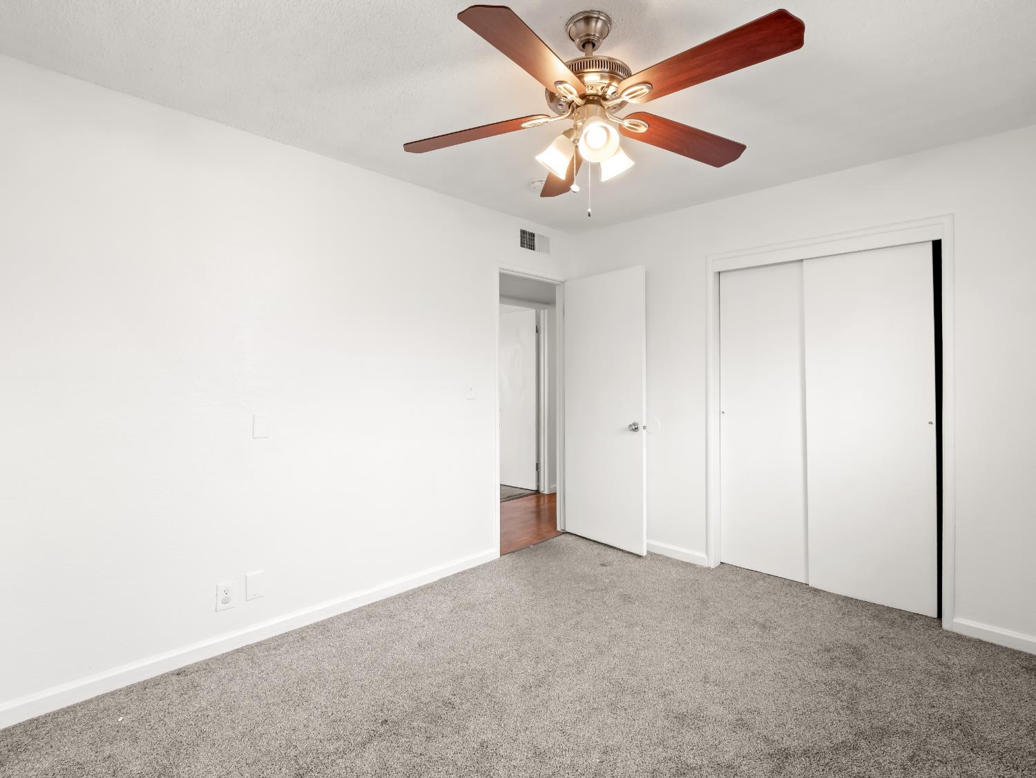 2337 S Maple Ave, Fresno, CA 93725