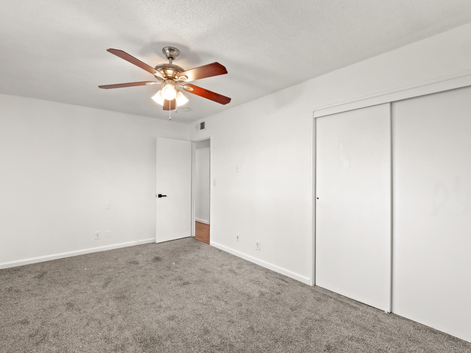 2337 S Maple Ave, Fresno, CA 93725