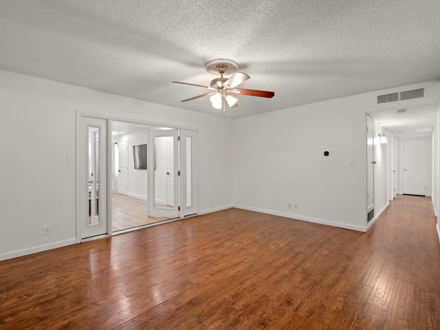 2337 S Maple Ave, Fresno, CA 93725